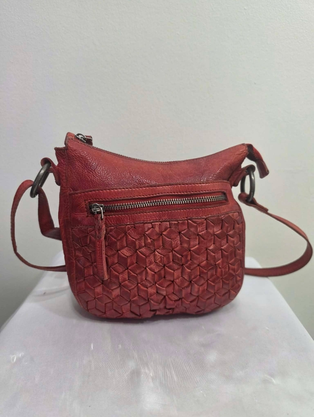 Vilenca Holland Red Woven Leather Crossbody Bag
